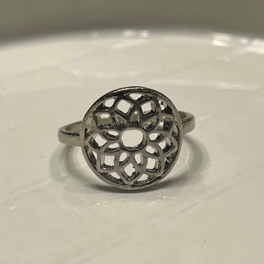 Ring ❤️‍🔥 - Picture 2 of 5